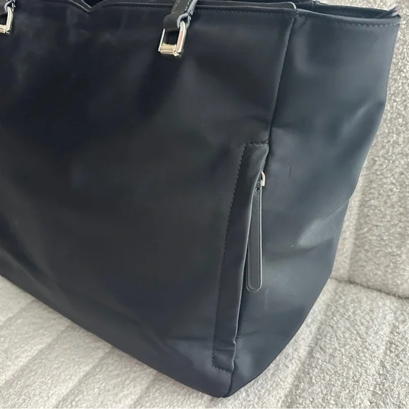 Kate Spade Black Textured Tote with Structured Design - Picture 4 of 10